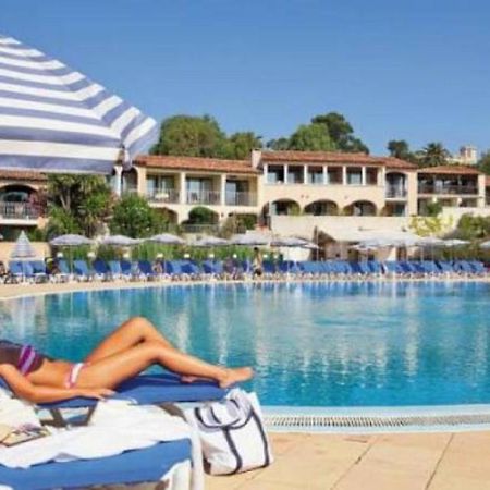 Chez Adriana Studio Proche Mer Avec Piscine Grimaud Exterior foto